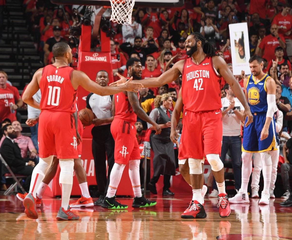 山东队轻取火箭,拉文关键制胜 山东队轻取火箭,拉文关键制胜