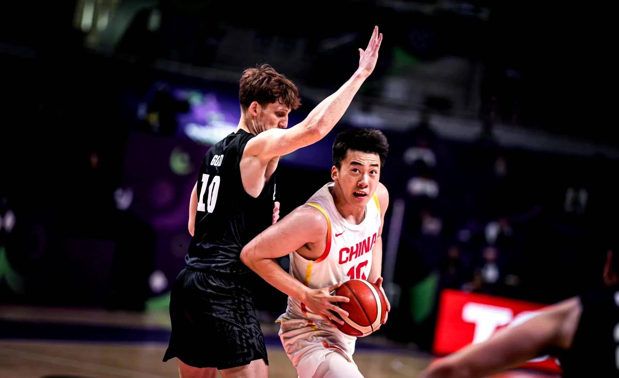 上海队碾压山西队，高诗岩扛起全队