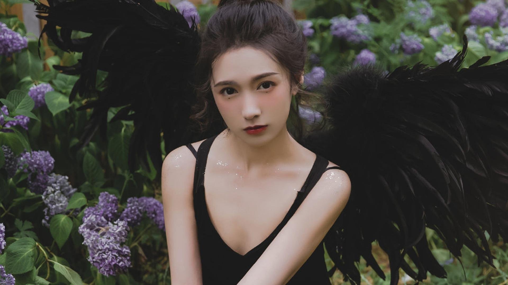 皮克关键得分如指挥家，马里终场绝杀展韧性
