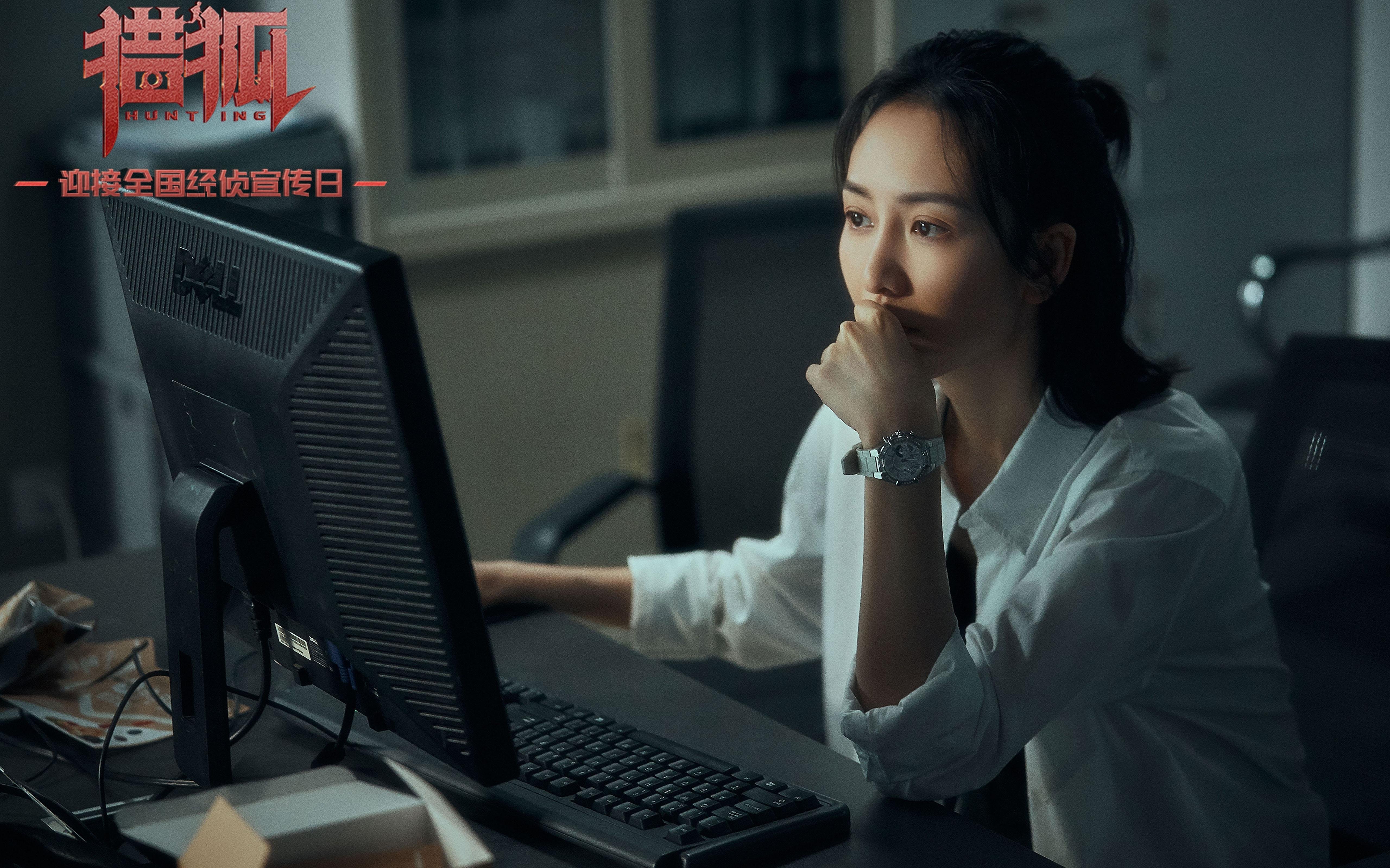 我们可以将这种错位转化为一种超现实、未来向的叙事张力,构思一个关于足球版图重组或命运线相交的独特故事